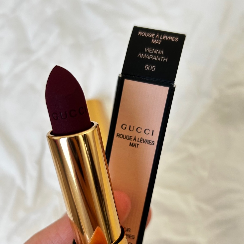 Gucci Rouge à Lèvres Matte Lipstick - Vienna Amaranth 605